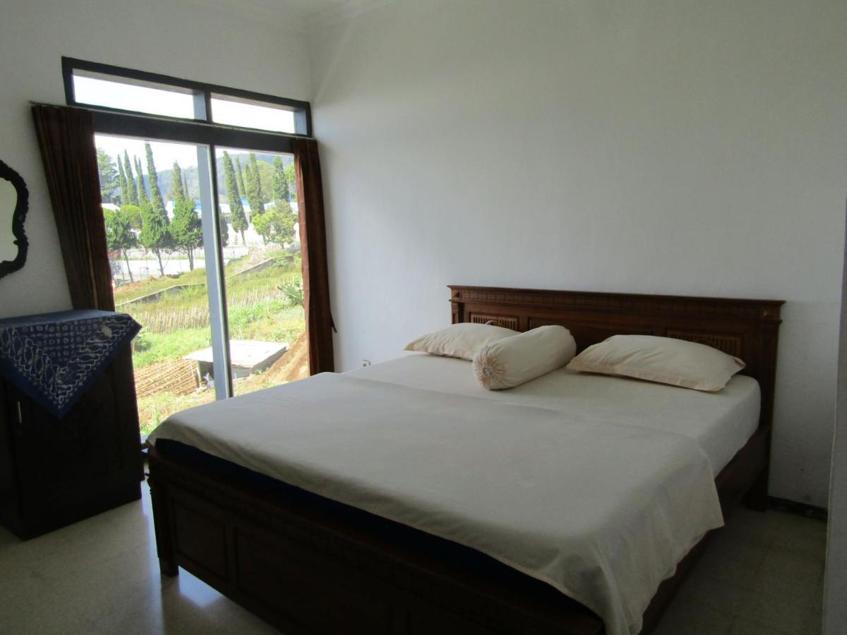 Hotel Pantes Sarangan Exteriér fotografie
