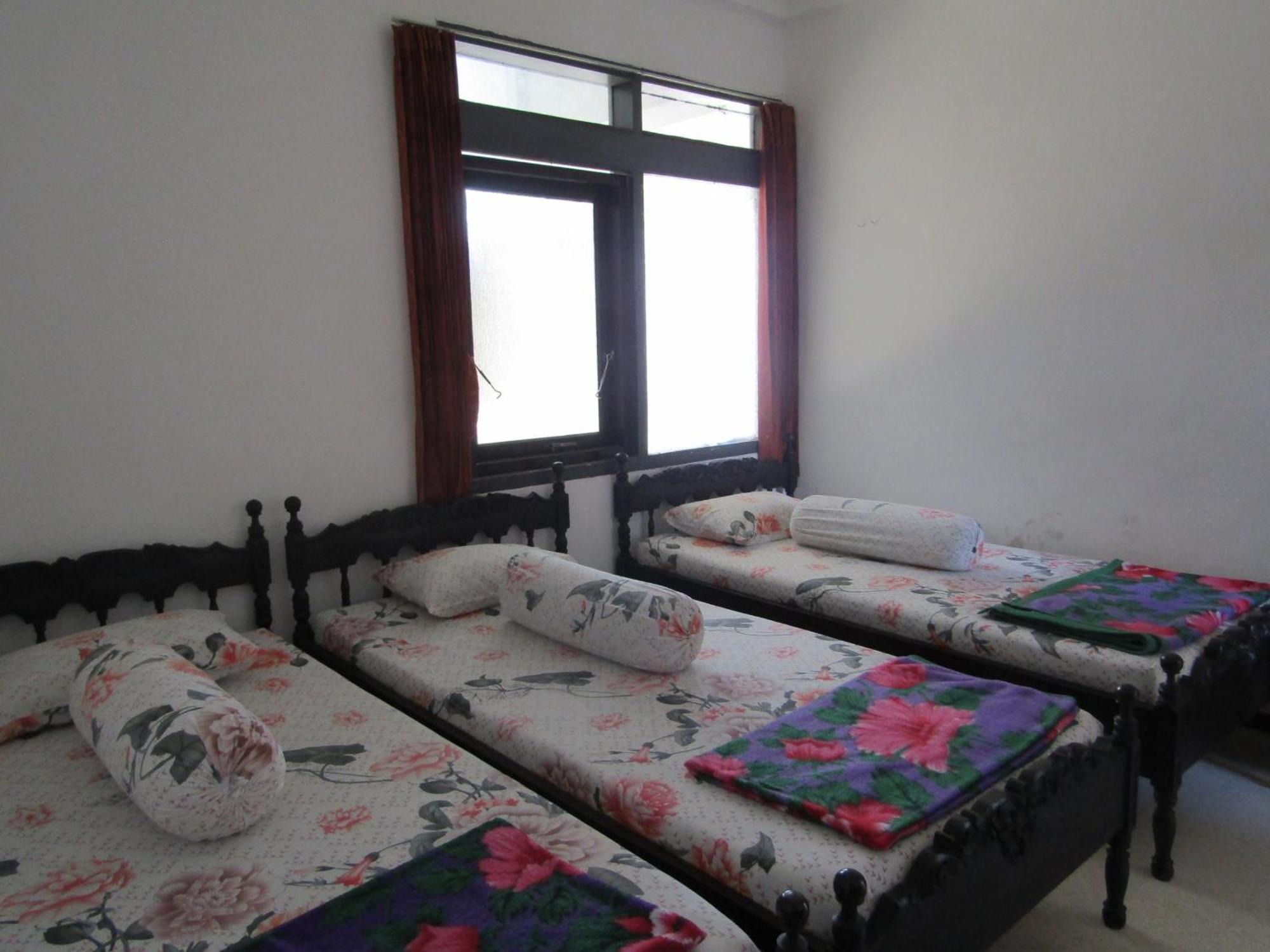 Hotel Pantes Sarangan Exteriér fotografie